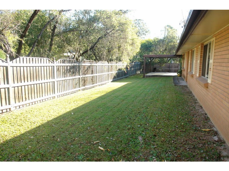 1 Karingal Street, Kenmore QLD 4069